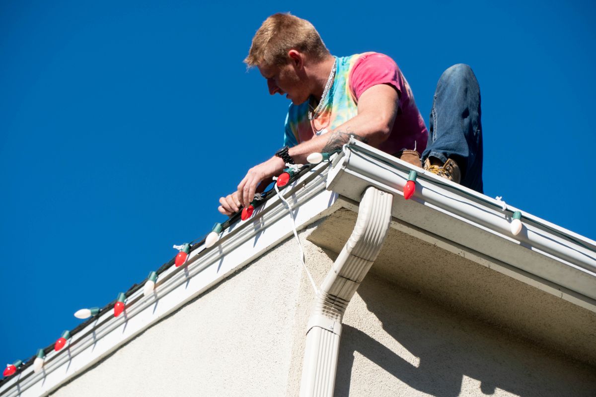 How to Hang Christmas Lights Without Damaging the Gutters - South Shore Window Cleaners Avon MA
